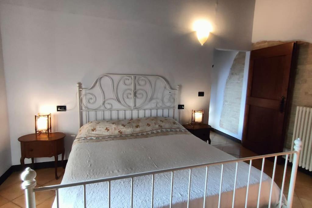 Вилла Casale San Teodoro - Mondaino Rn Экстерьер фото