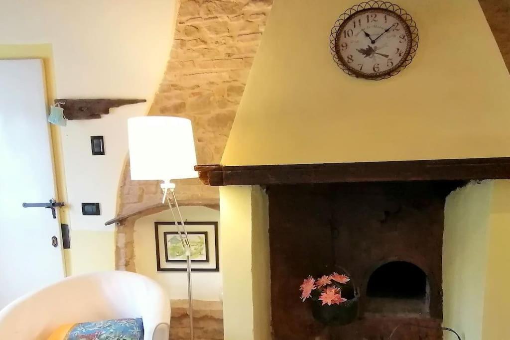 Вилла Casale San Teodoro - Mondaino Rn Экстерьер фото