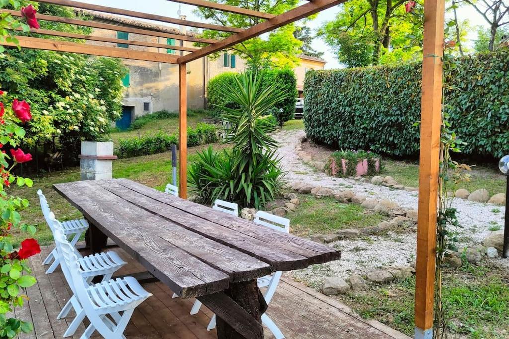 Вилла Casale San Teodoro - Mondaino Rn Экстерьер фото
